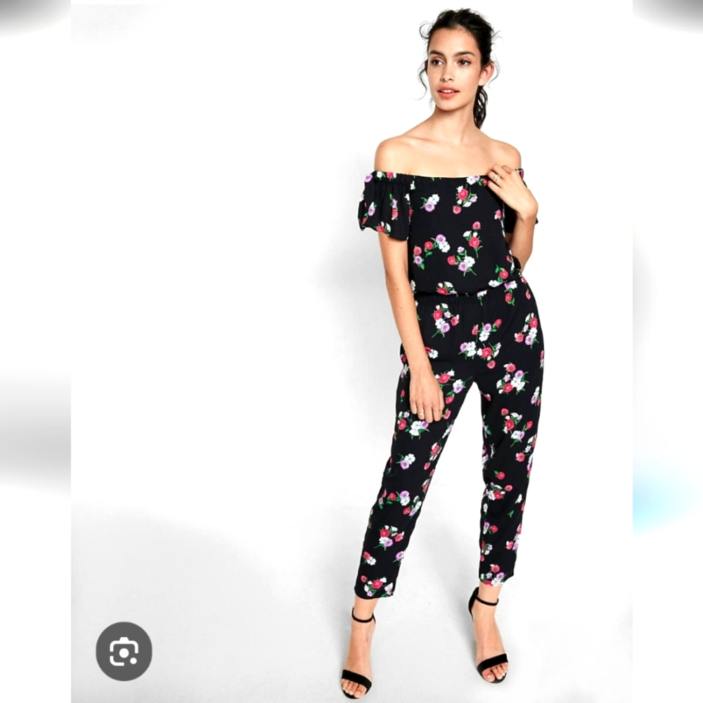 Women's Express Black &Pink Floral Jumpsuit Off-Shoulder Design, Size XSmall (P)